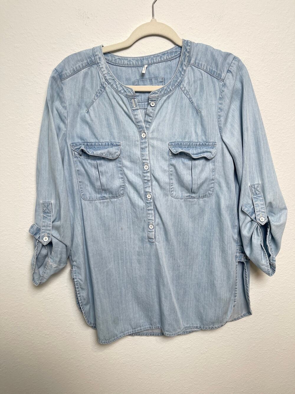 LOFT Chambray Lyocell Popover Blouse Women’s M Blue Roll Tab Sleeve Shirt